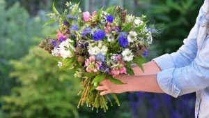 How Can Sending Flowers Through a Professional Florist Benefit You